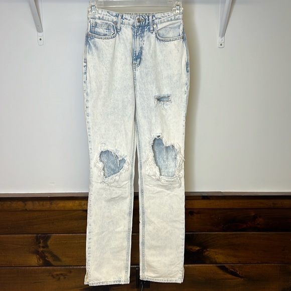 We The Free Light Wash Distressed Jeans- 2 - Picture 1 of 6